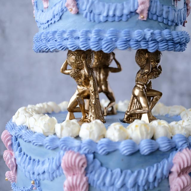 Vintage Cake with the Frilly Bits